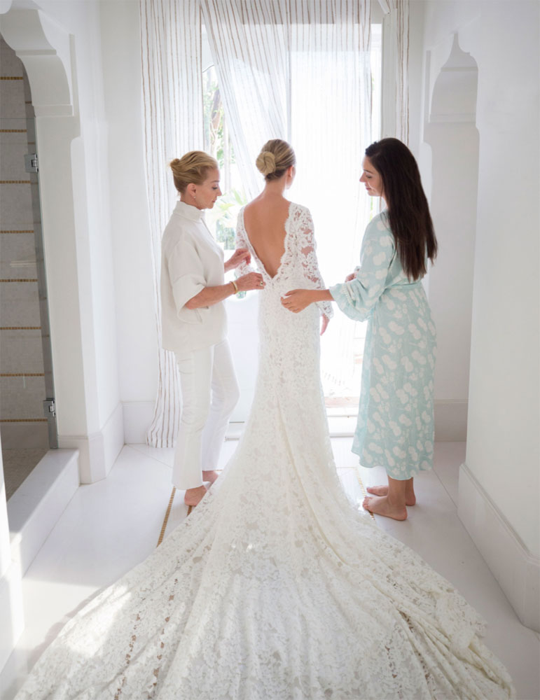 Bumble Founder Whitney Wolfe's Whirlwind Wedding2017 — Vogue, Sugokuii Events